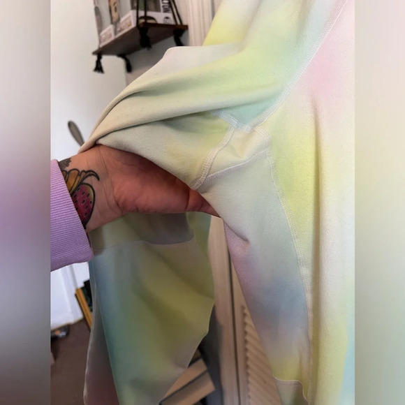 Fabletics Boost Powerhold Highwaisted Plus Size 7/8 Leggings - Picture 4 of 7